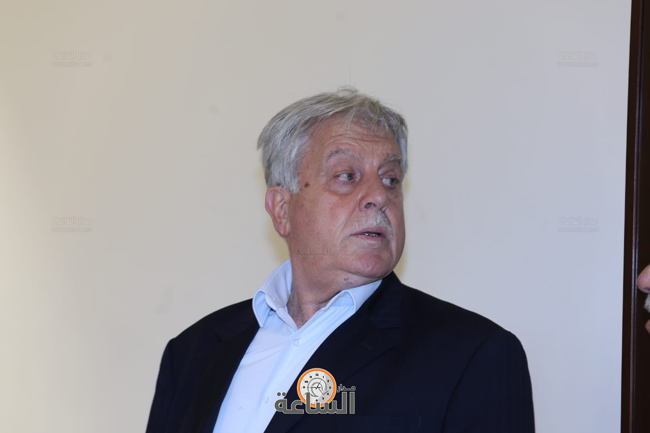 Madar Al-Saa Images 0.497828516410869