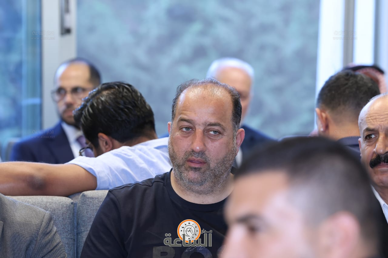 Madar Al-Saa Images 0.5713903345385619