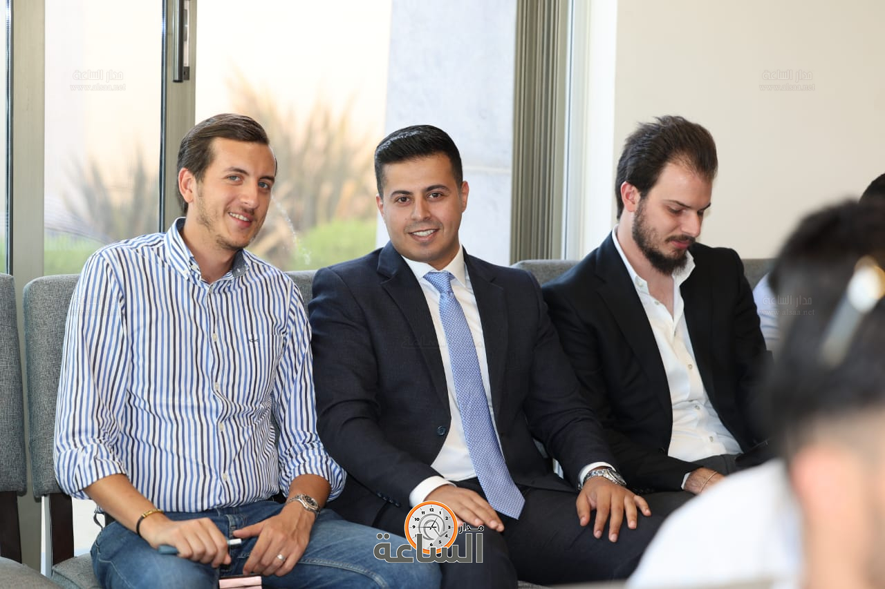 Madar Al-Saa Images 0.42776706608758575