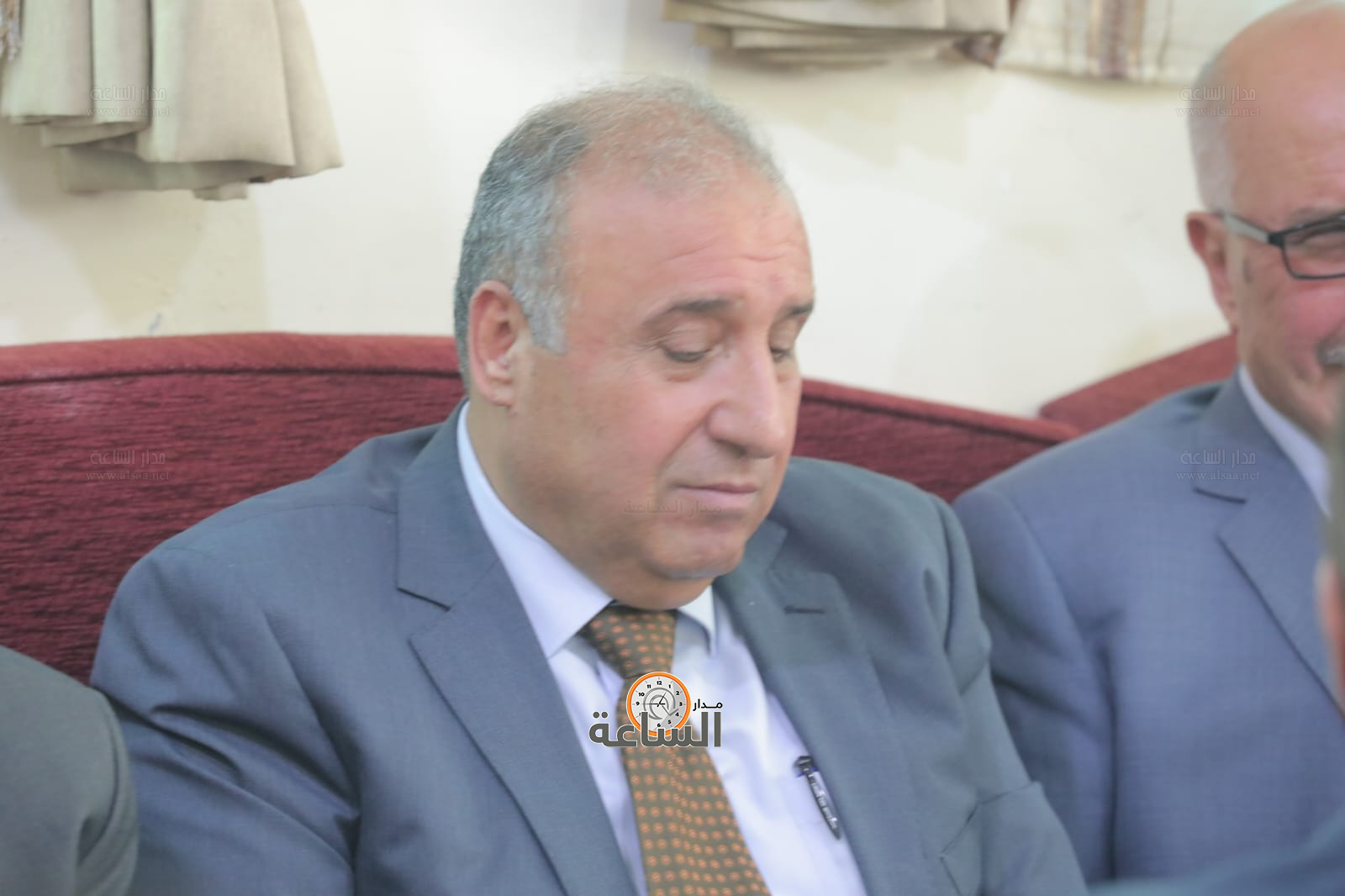 Madar Al-Saa Images 0.592896863168267