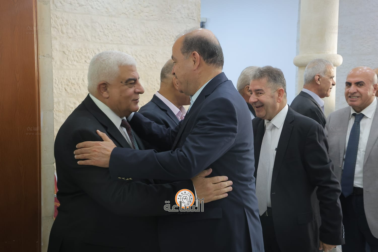 Madar Al-Saa Images 0.4874719056565576