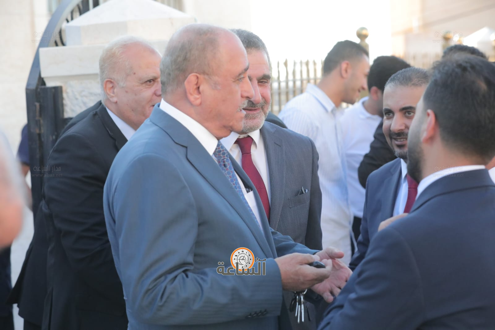 Madar Al-Saa Images 0.35718146324643807