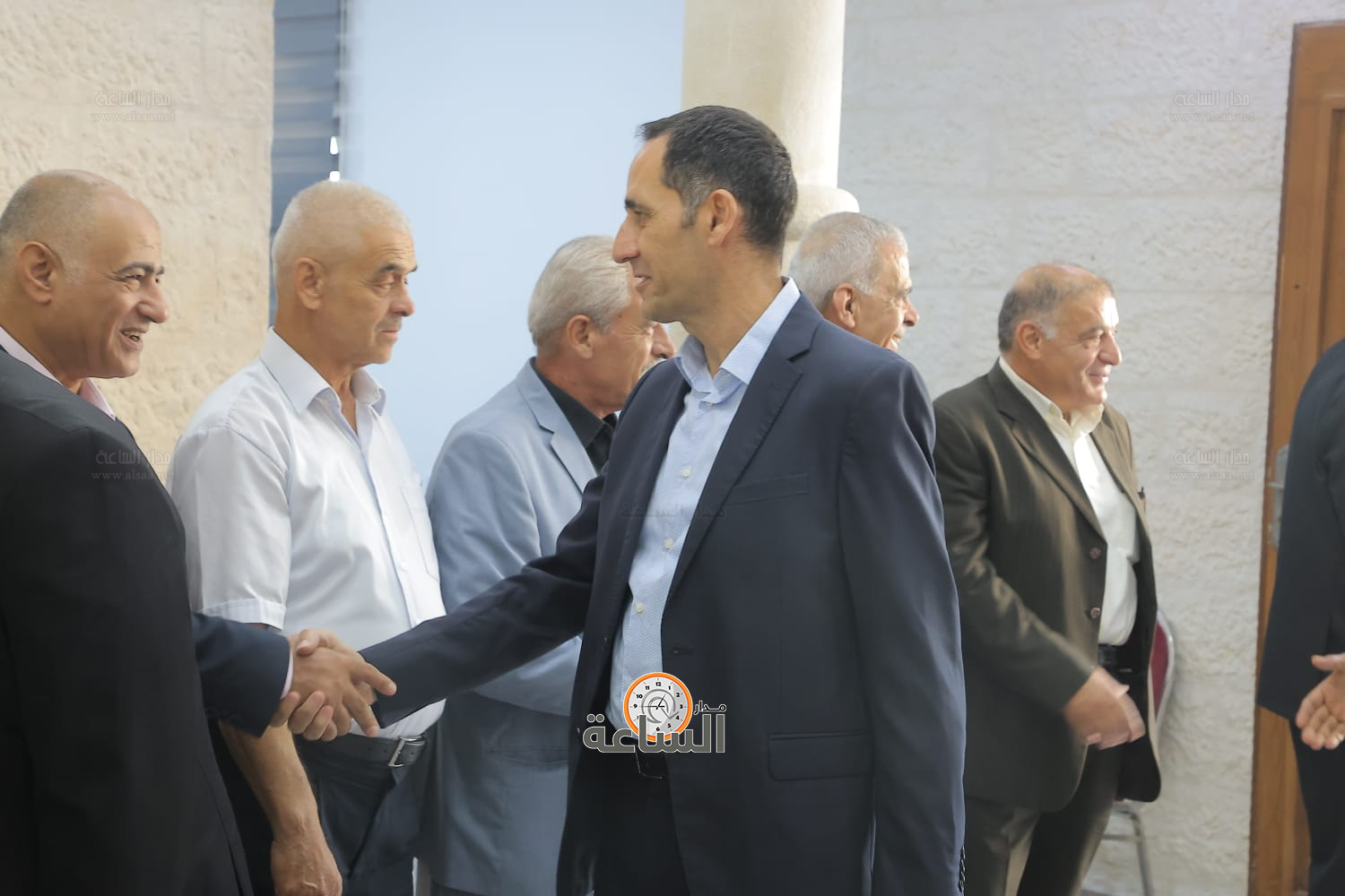 Madar Al-Saa Images 0.7149352894567876