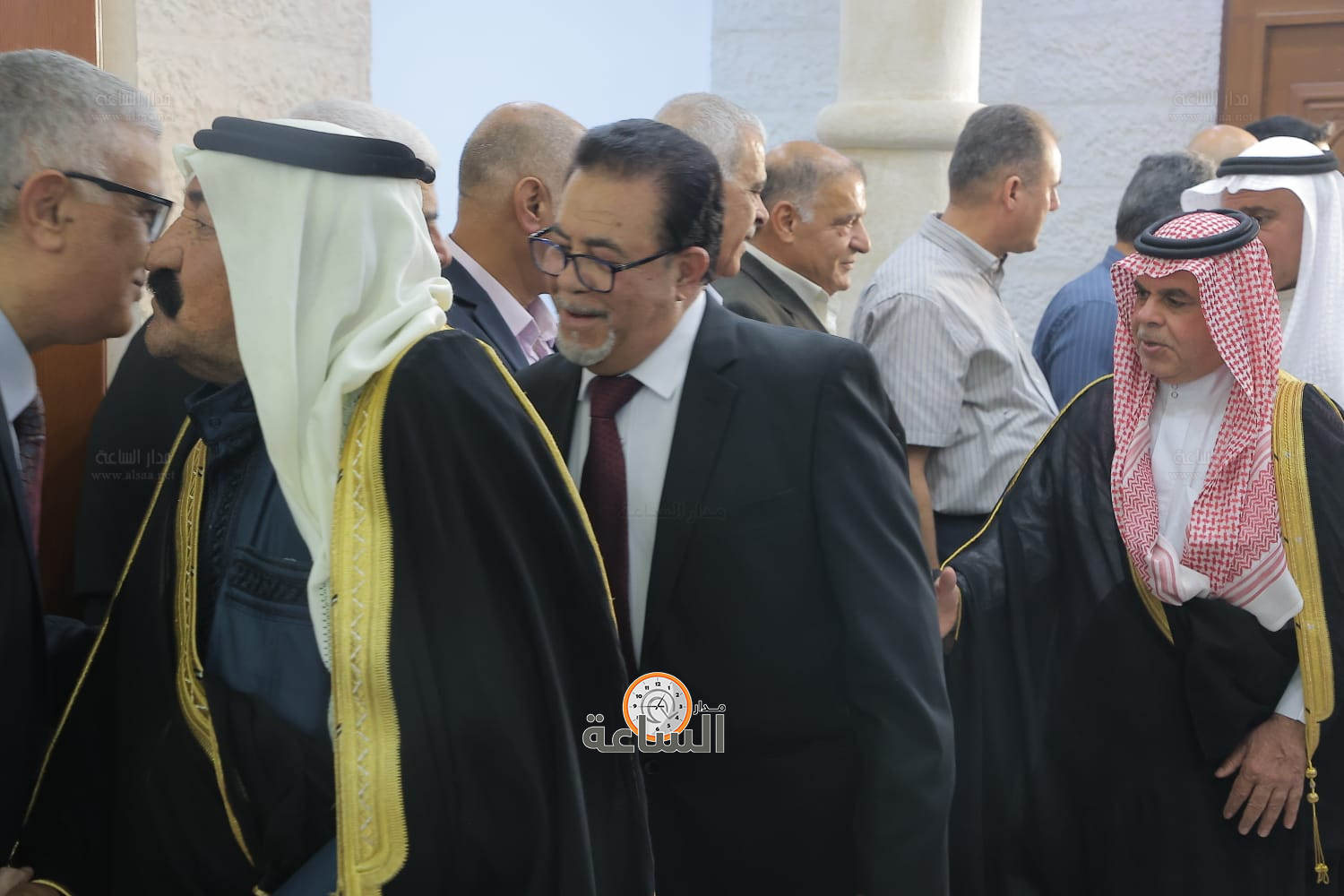 Madar Al-Saa Images 0.3774931059880101