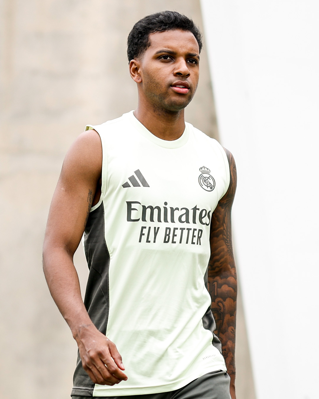 Madar Al-Saa Images 0.14536833635158541