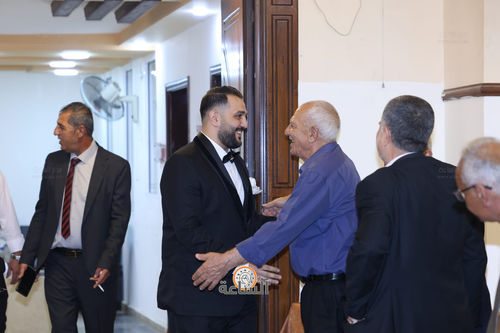 Madar Al-Saa Images 0.454778290166448