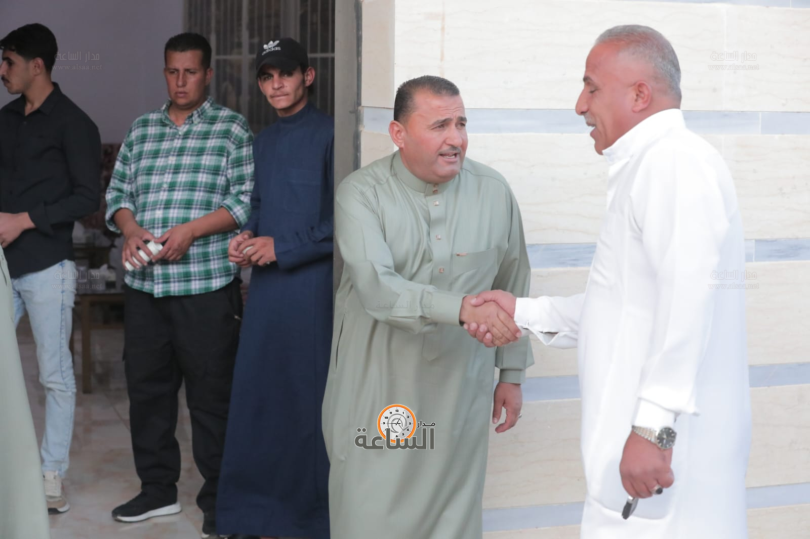 Madar Al-Saa Images 0.5702123463383287