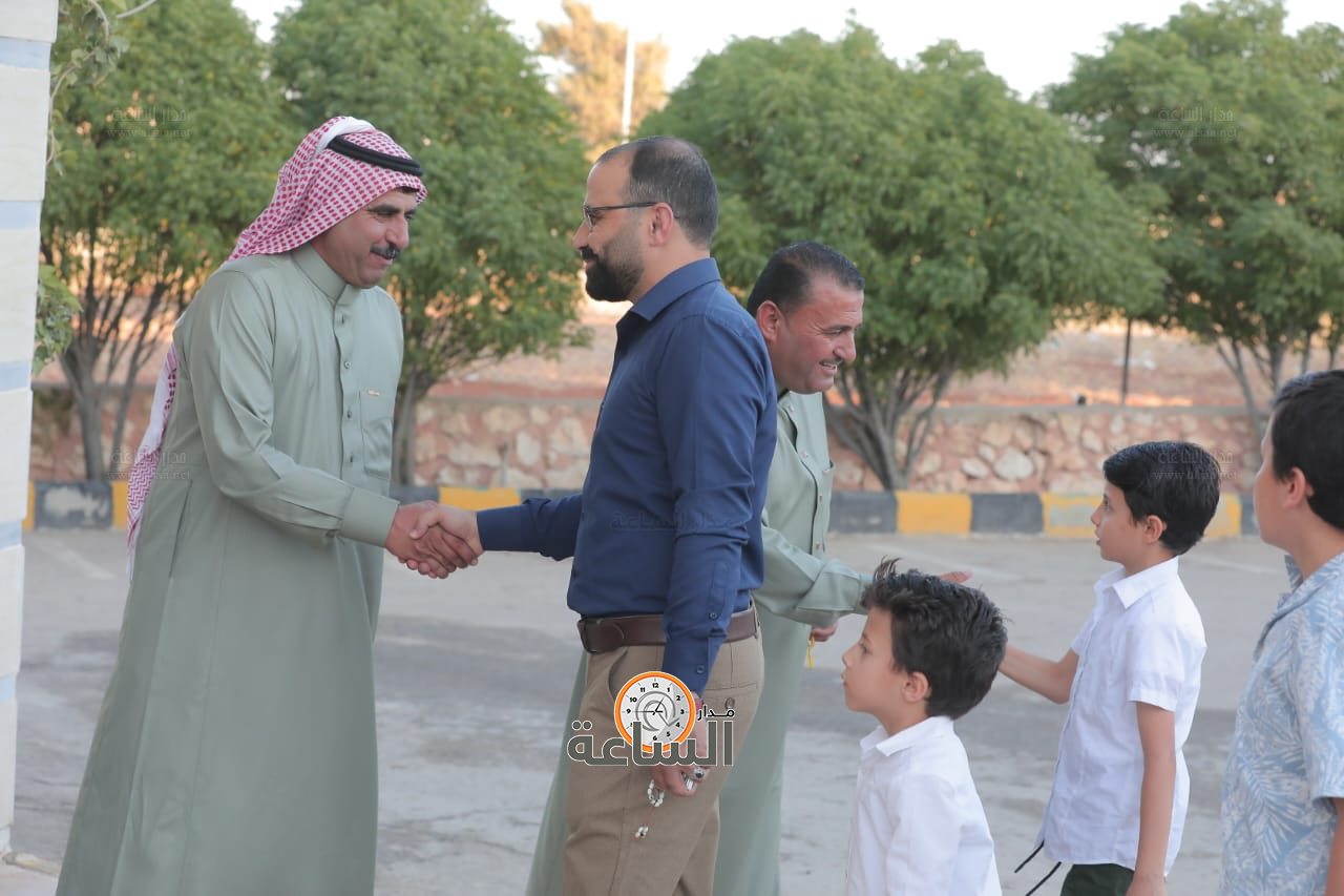 Madar Al-Saa Images 0.9170646496500038