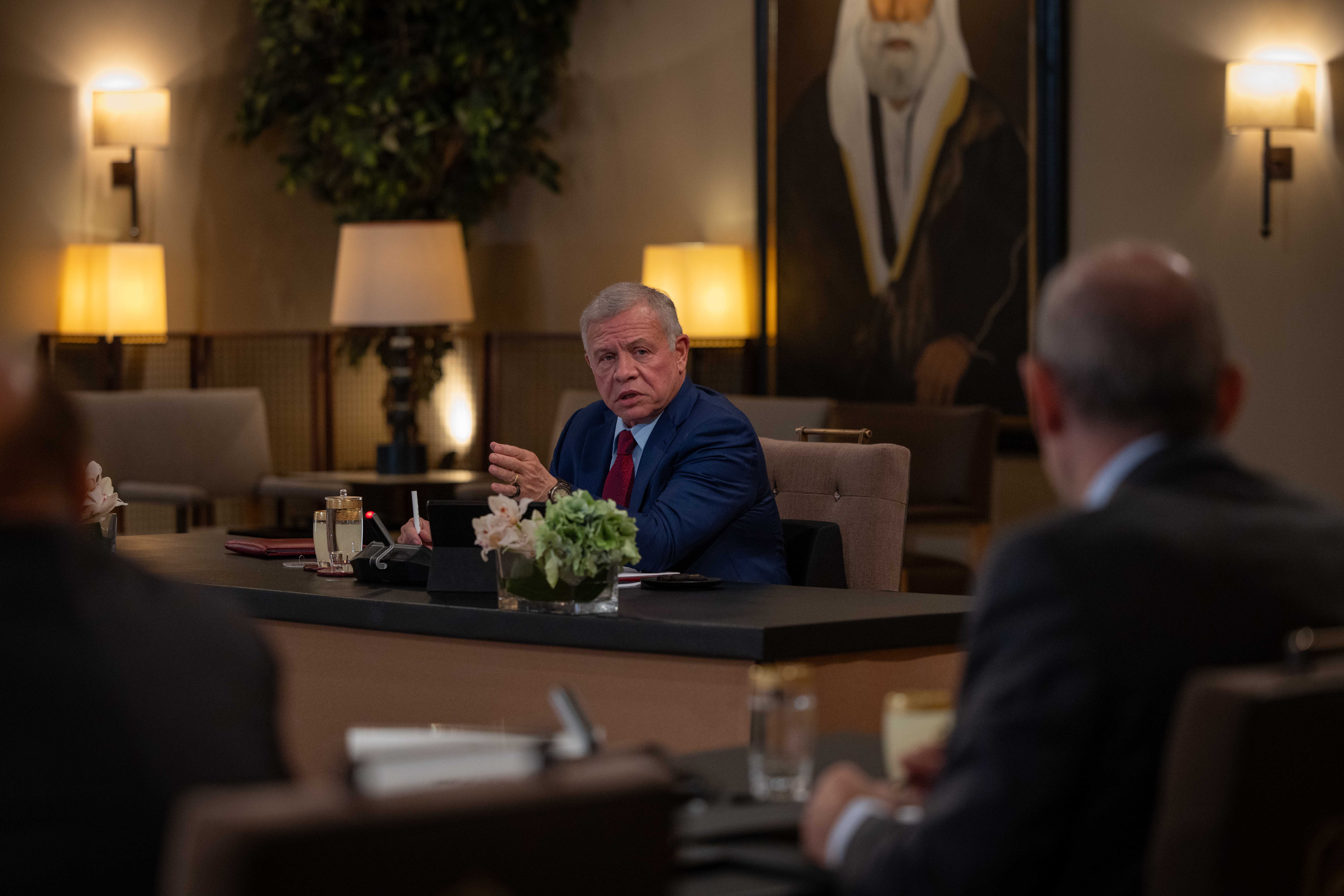 Madar Al-Saa Images 0.9809005128378337