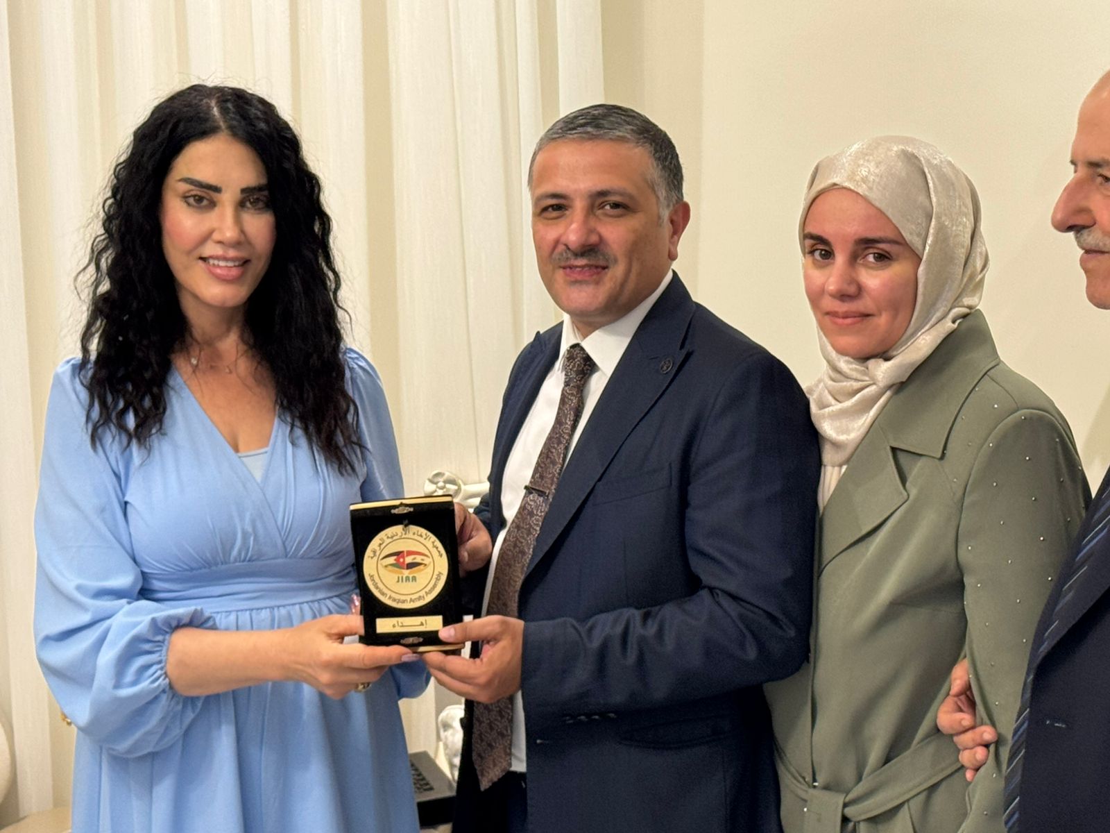 Madar Al-Saa Images 0.3652182357812602