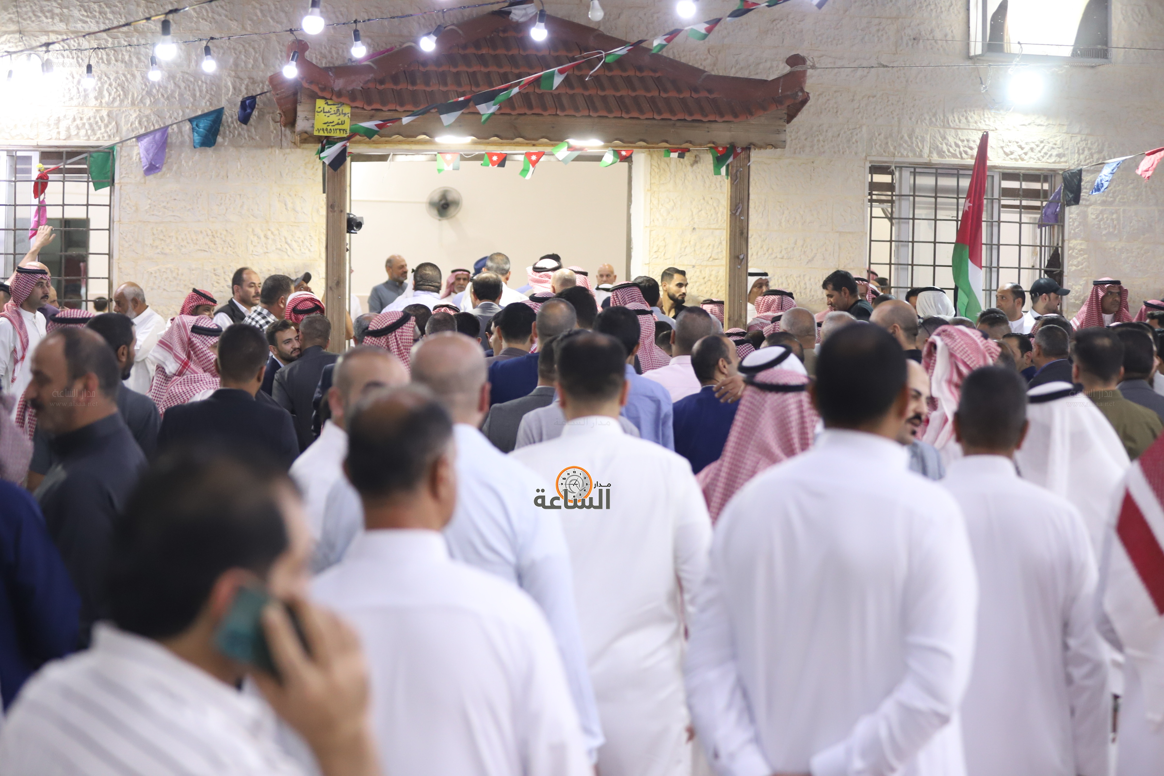 Madar Al-Saa Images 0.3427101297780417