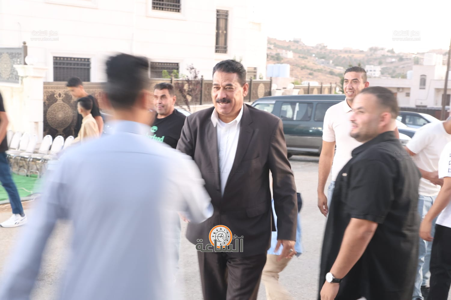 Madar Al-Saa Images 0.8418224353297009