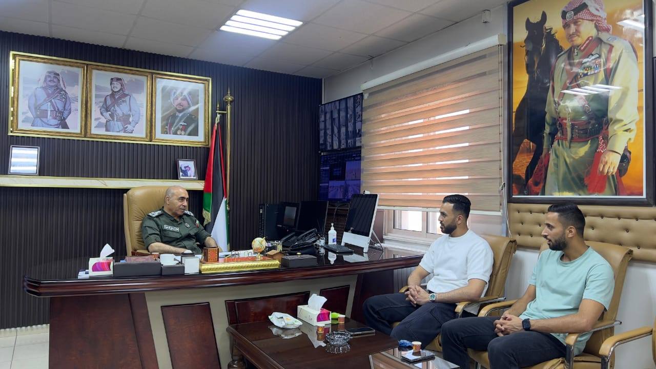 Madar Al-Saa Images 0.7065626746925044