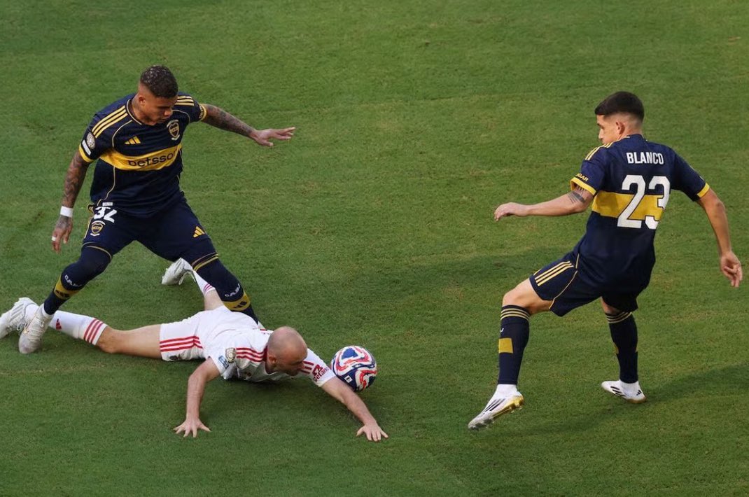 Madar Al-Saa Images 0.3948815424845802