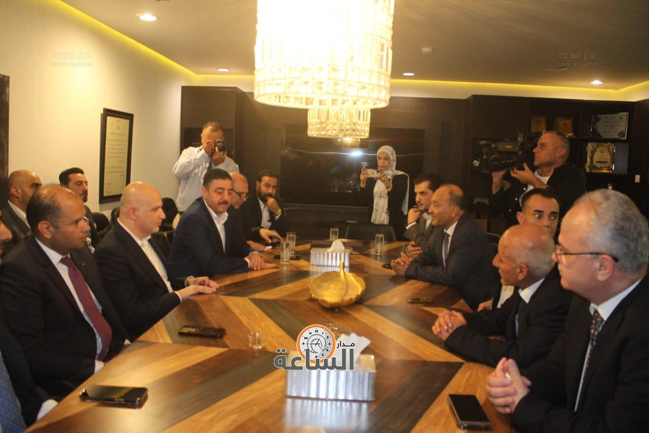 Madar Al-Saa Images 0.9160646829202155