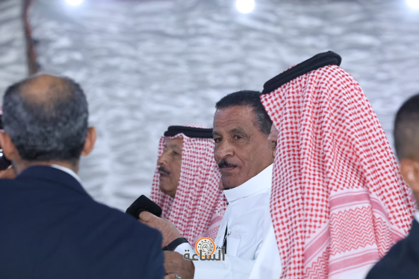 Madar Al-Saa Images 0.018516649424414444