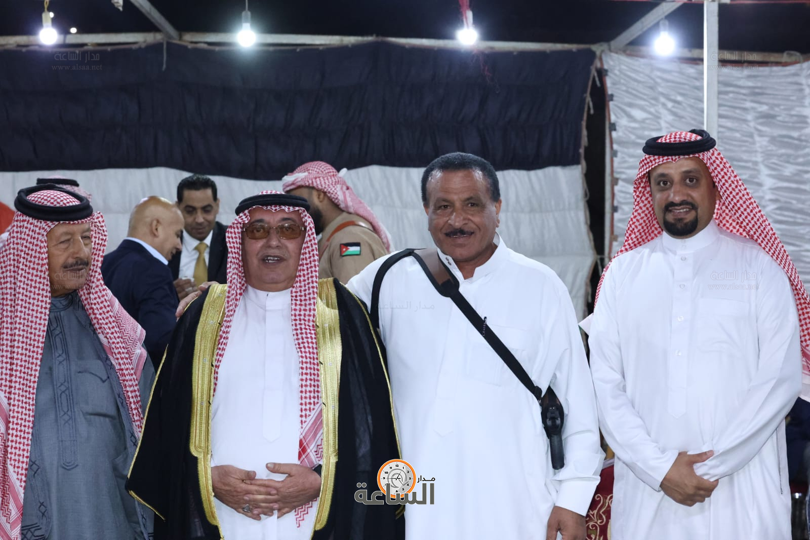 Madar Al-Saa Images 0.477032161394092