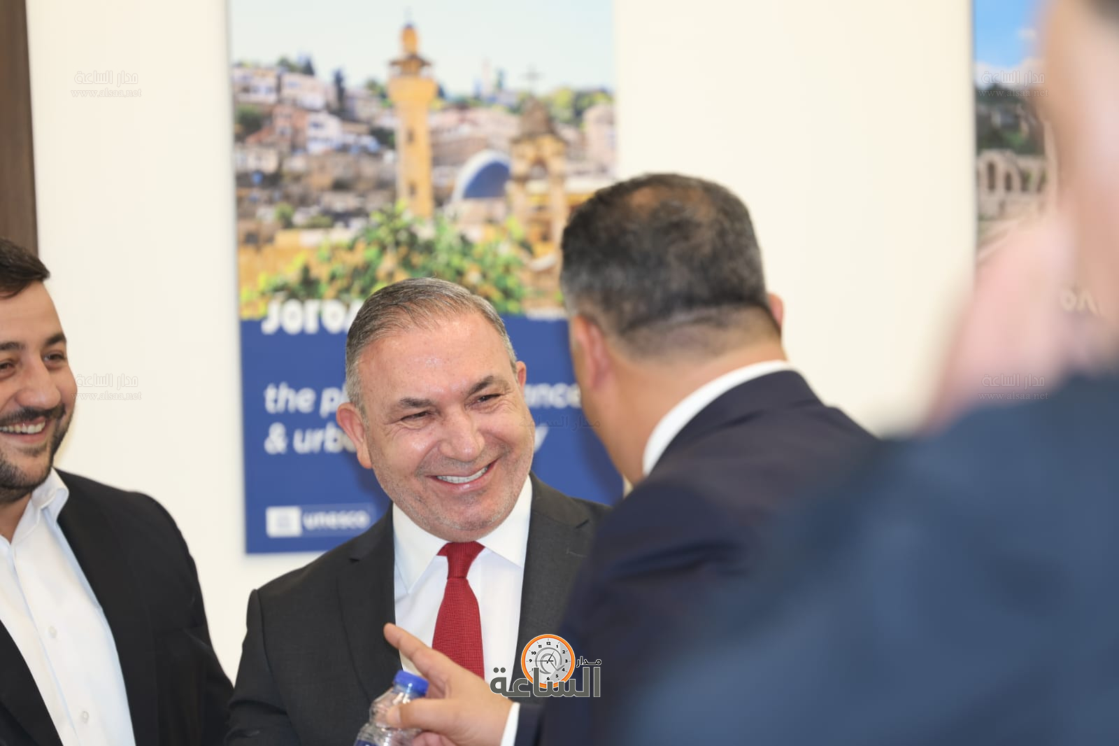 Madar Al-Saa Images 0.7406879297885258