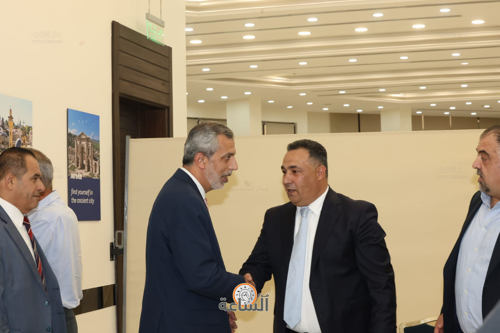 Madar Al-Saa Images 0.7884589700677436