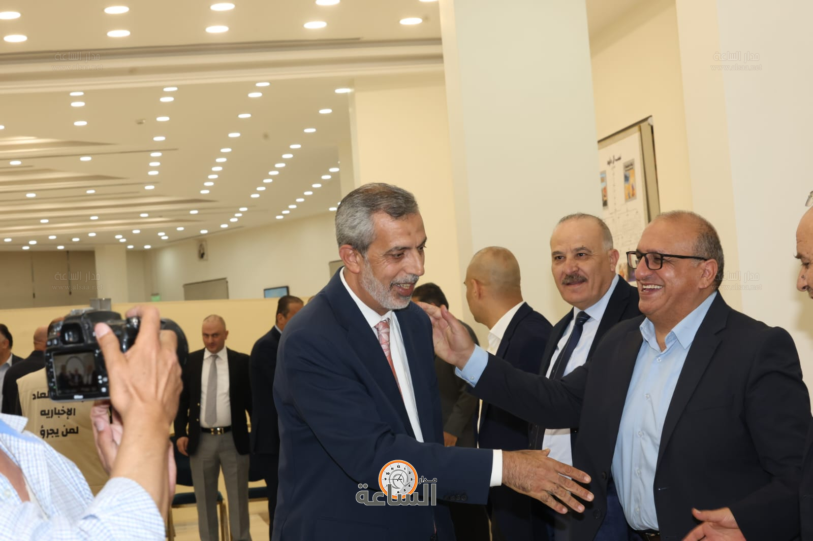 Madar Al-Saa Images 0.8369606730431618