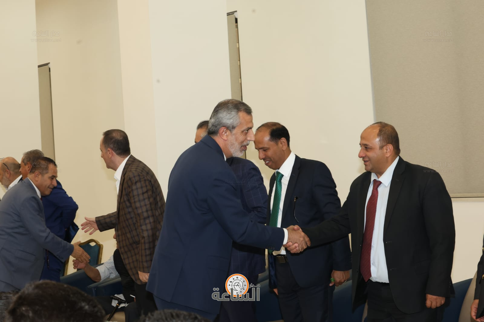 Madar Al-Saa Images 0.49780556679688115