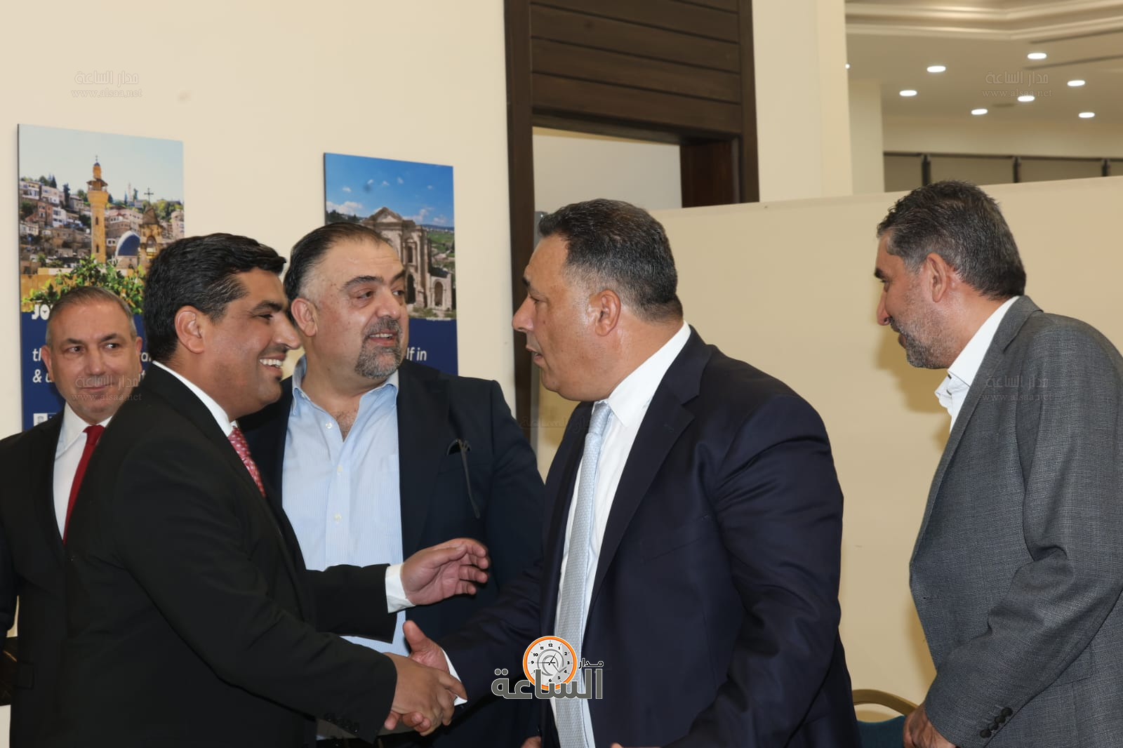 Madar Al-Saa Images 0.3695152537795753