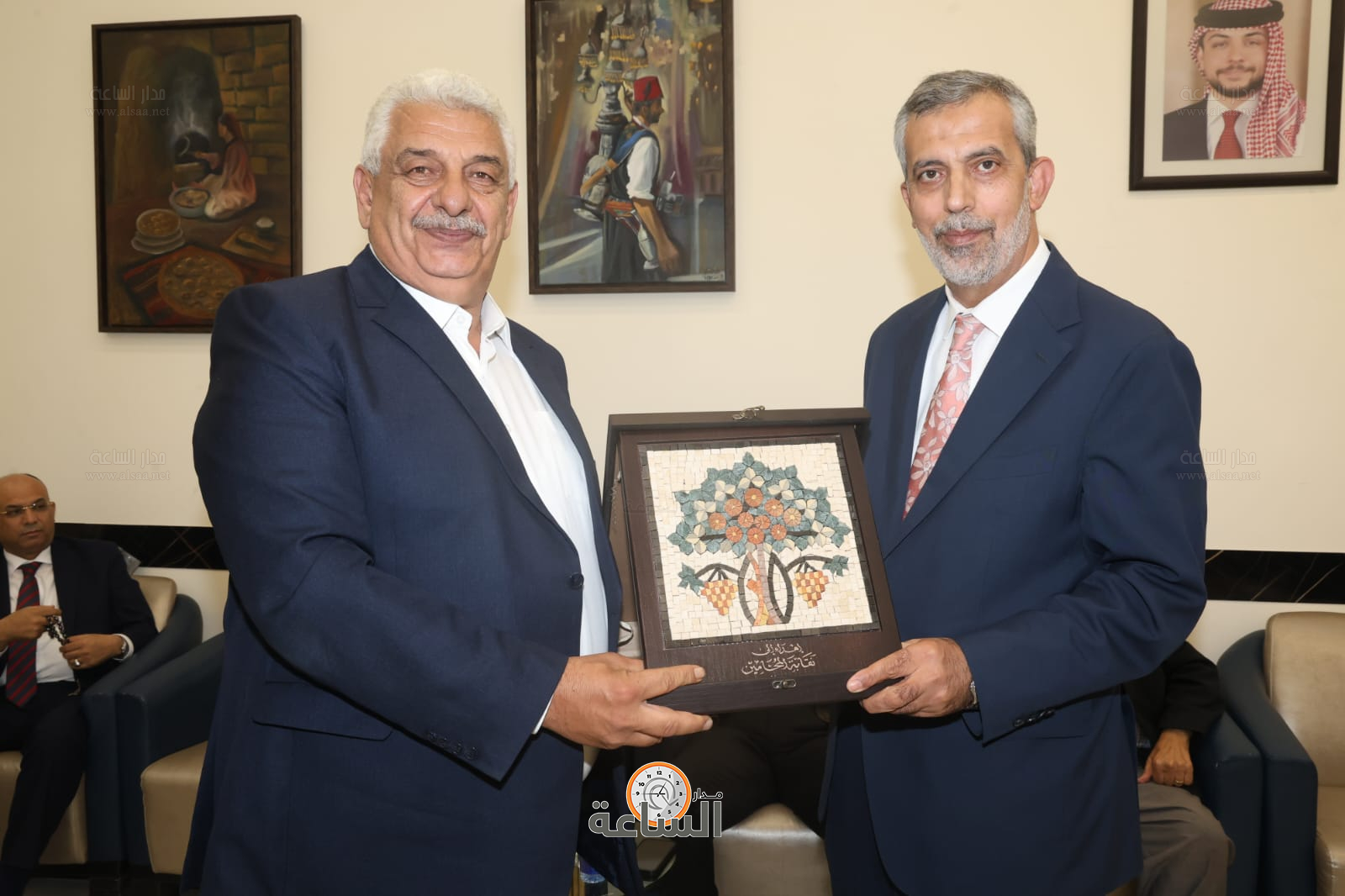 Madar Al-Saa Images 0.19349223314441