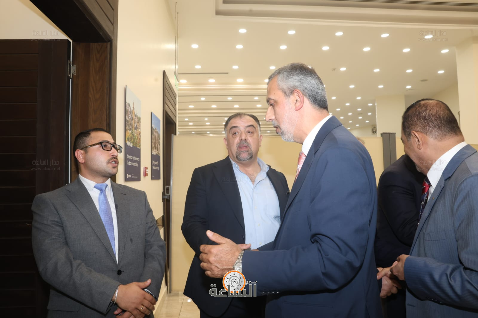 Madar Al-Saa Images 0.0669757609064463