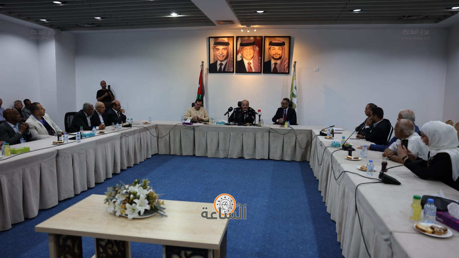 Madar Al-Saa Images 0.9937619884453371