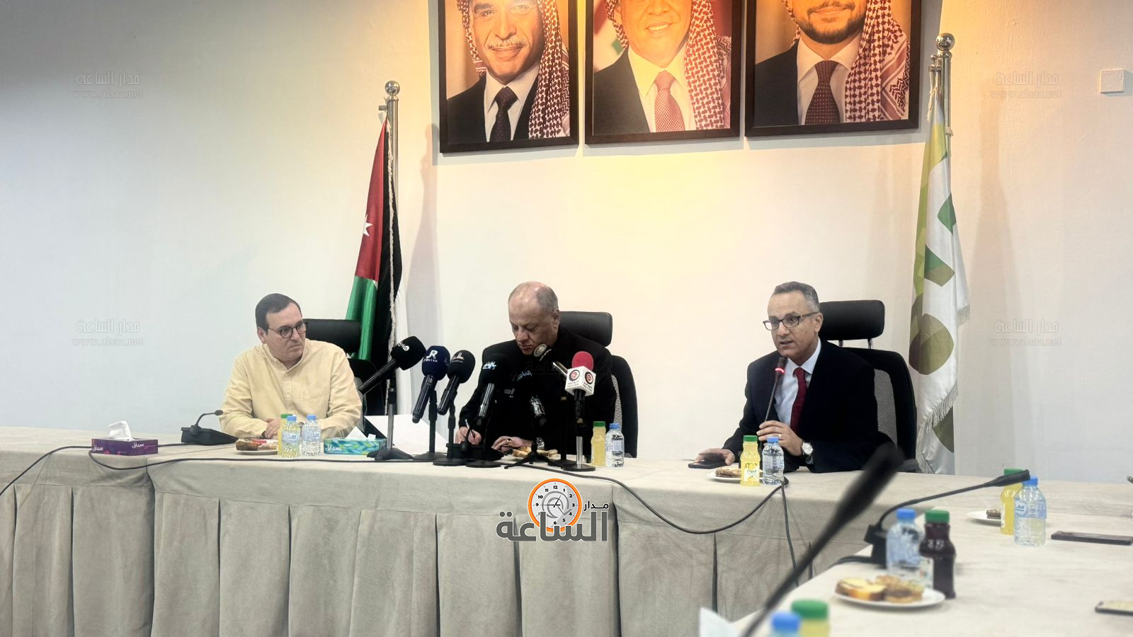 Madar Al-Saa Images 0.7259841890411033