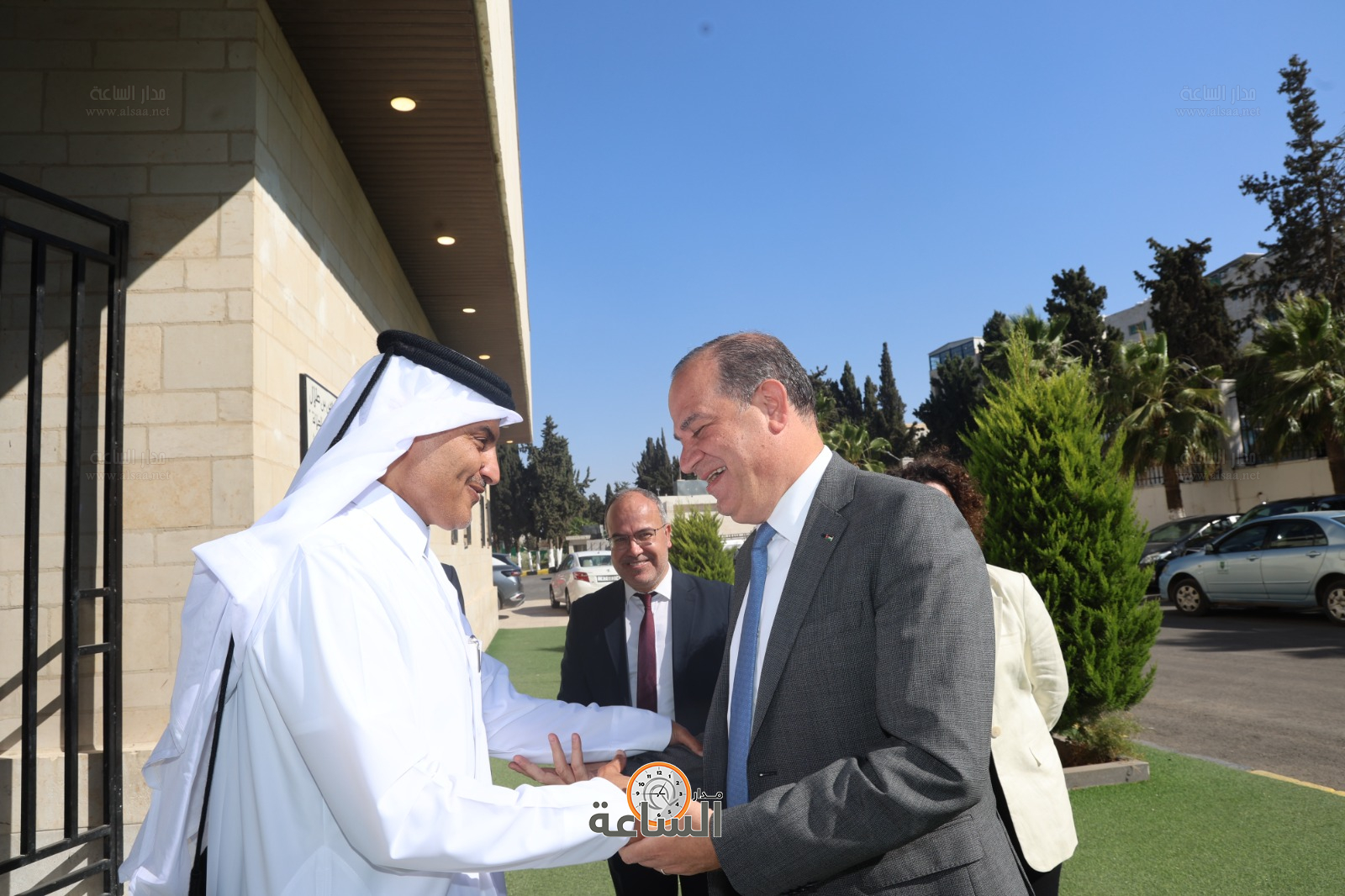 Madar Al-Saa Images 0.9320616485560625