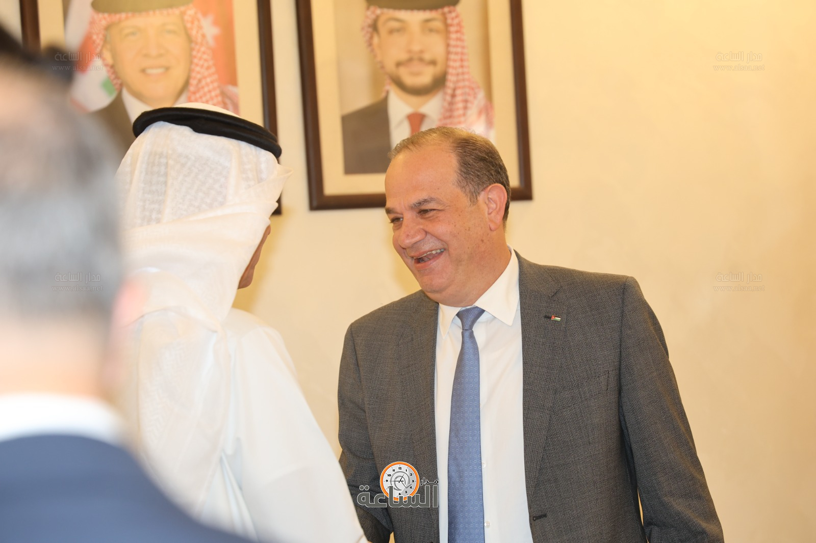 Madar Al-Saa Images 0.6978273425362654