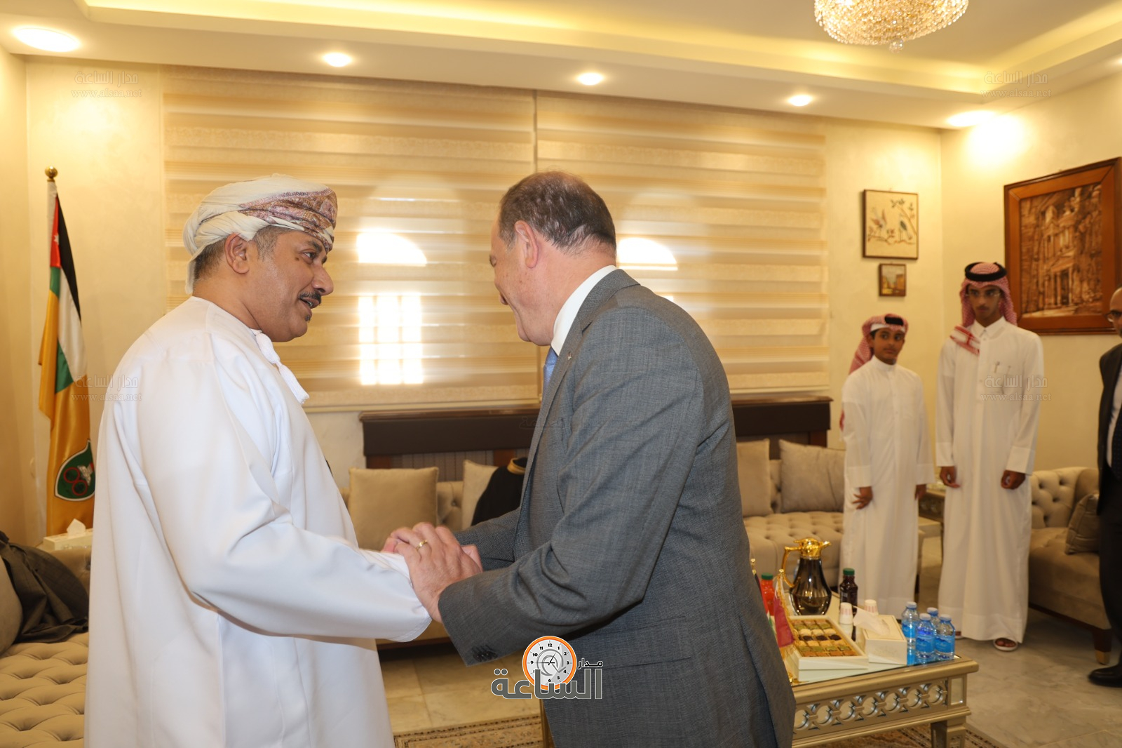 Madar Al-Saa Images 0.5347002854526728