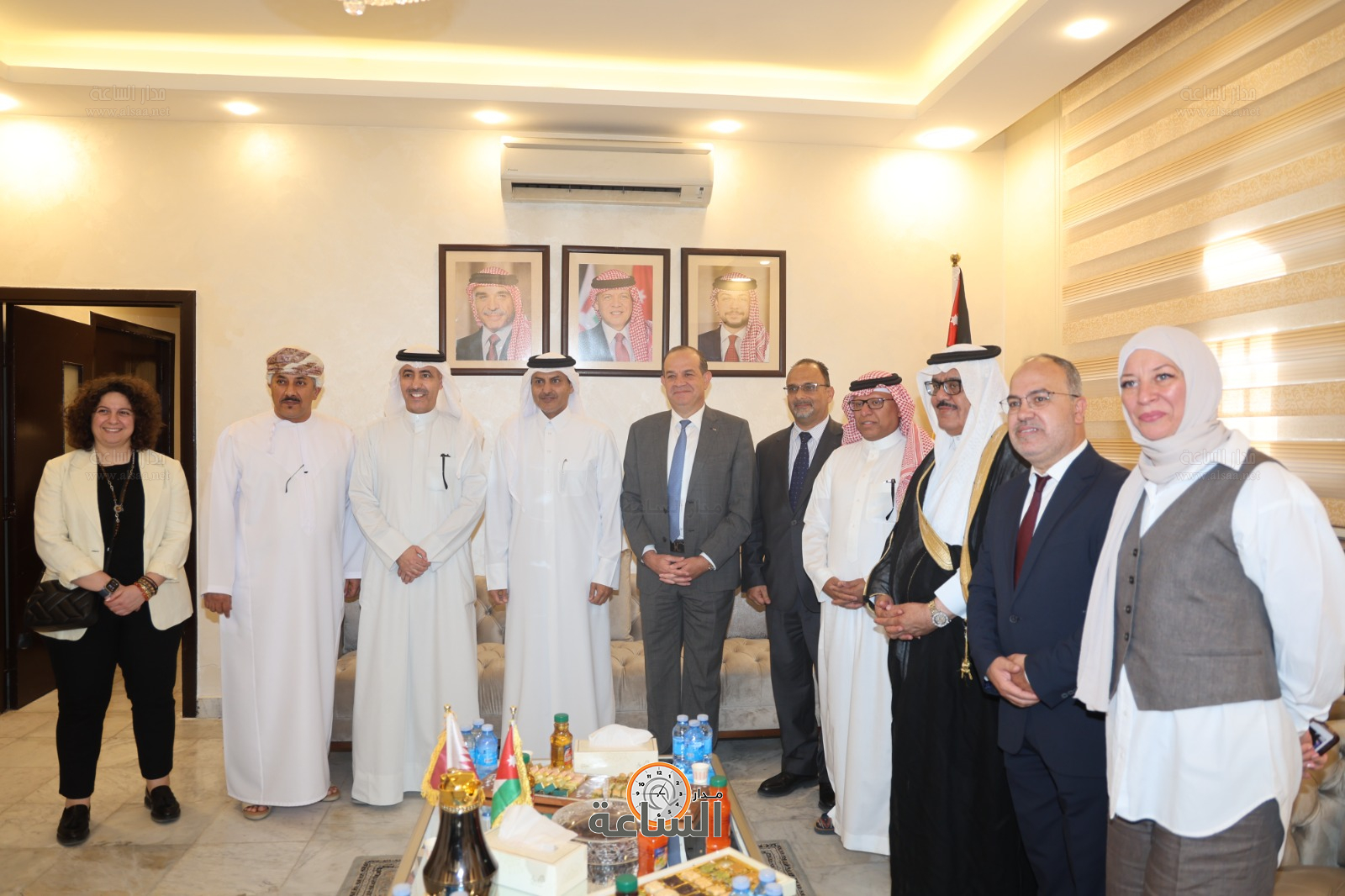 Madar Al-Saa Images 0.8000762955674631