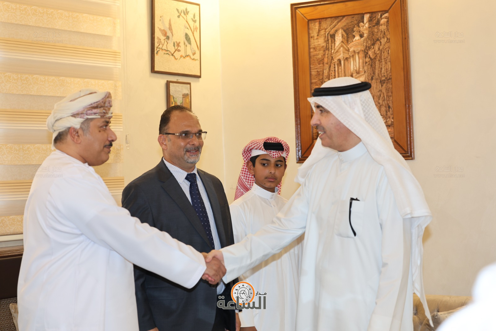 Madar Al-Saa Images 0.7833748670226738