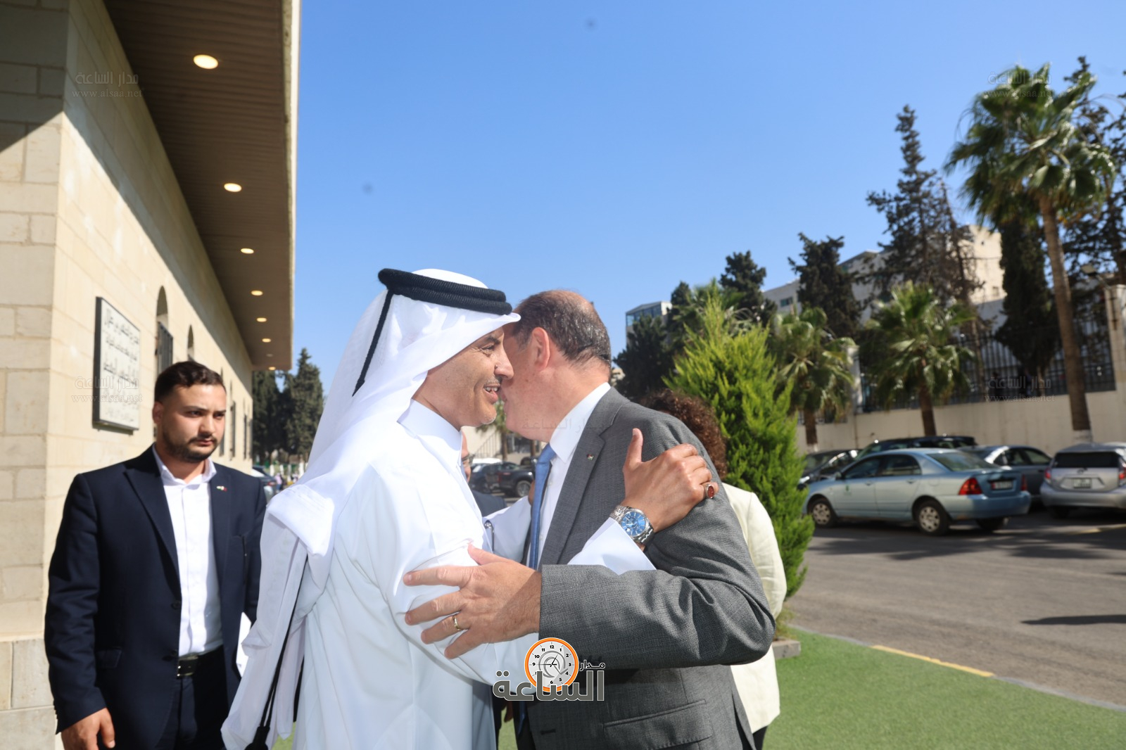 Madar Al-Saa Images 0.1831536476993192