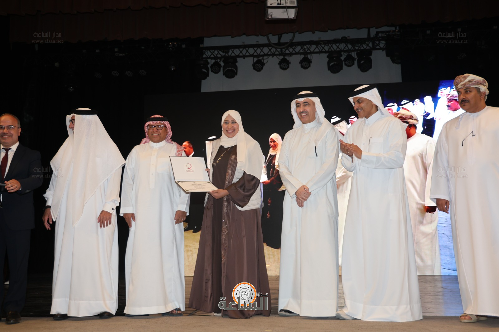 Madar Al-Saa Images 0.818900794820055