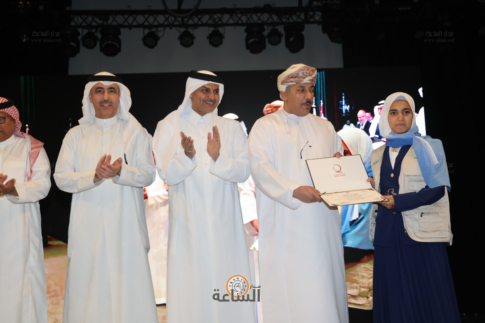 Madar Al-Saa Images 0.34097881455845236