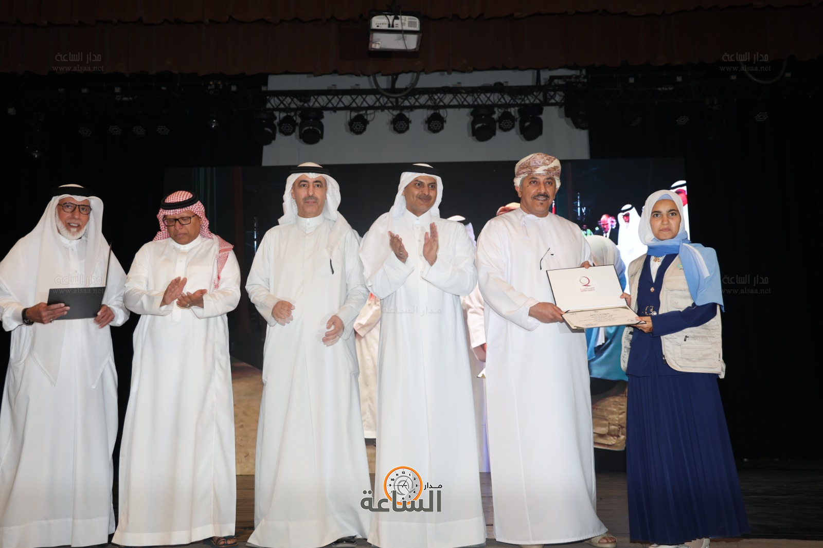 Madar Al-Saa Images 0.5489908241065368