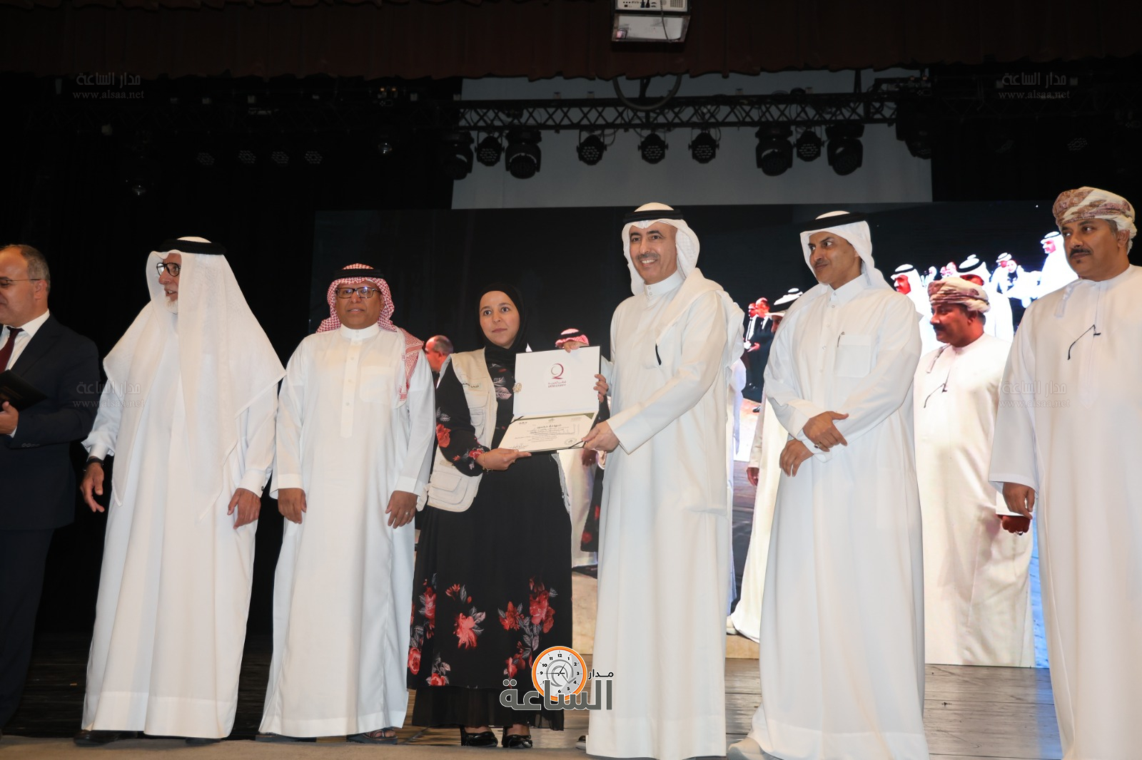 Madar Al-Saa Images 0.526256460343727