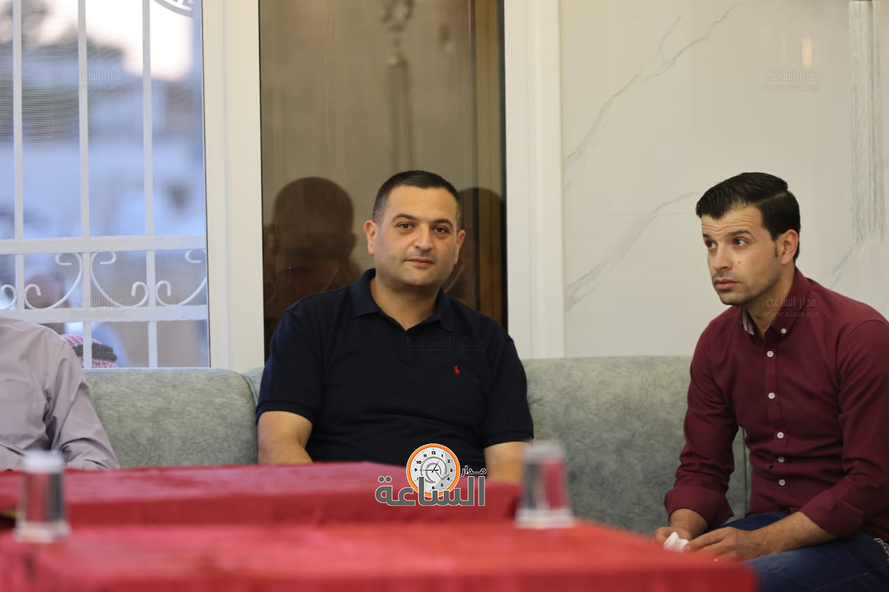 Madar Al-Saa Images 0.322598076567176