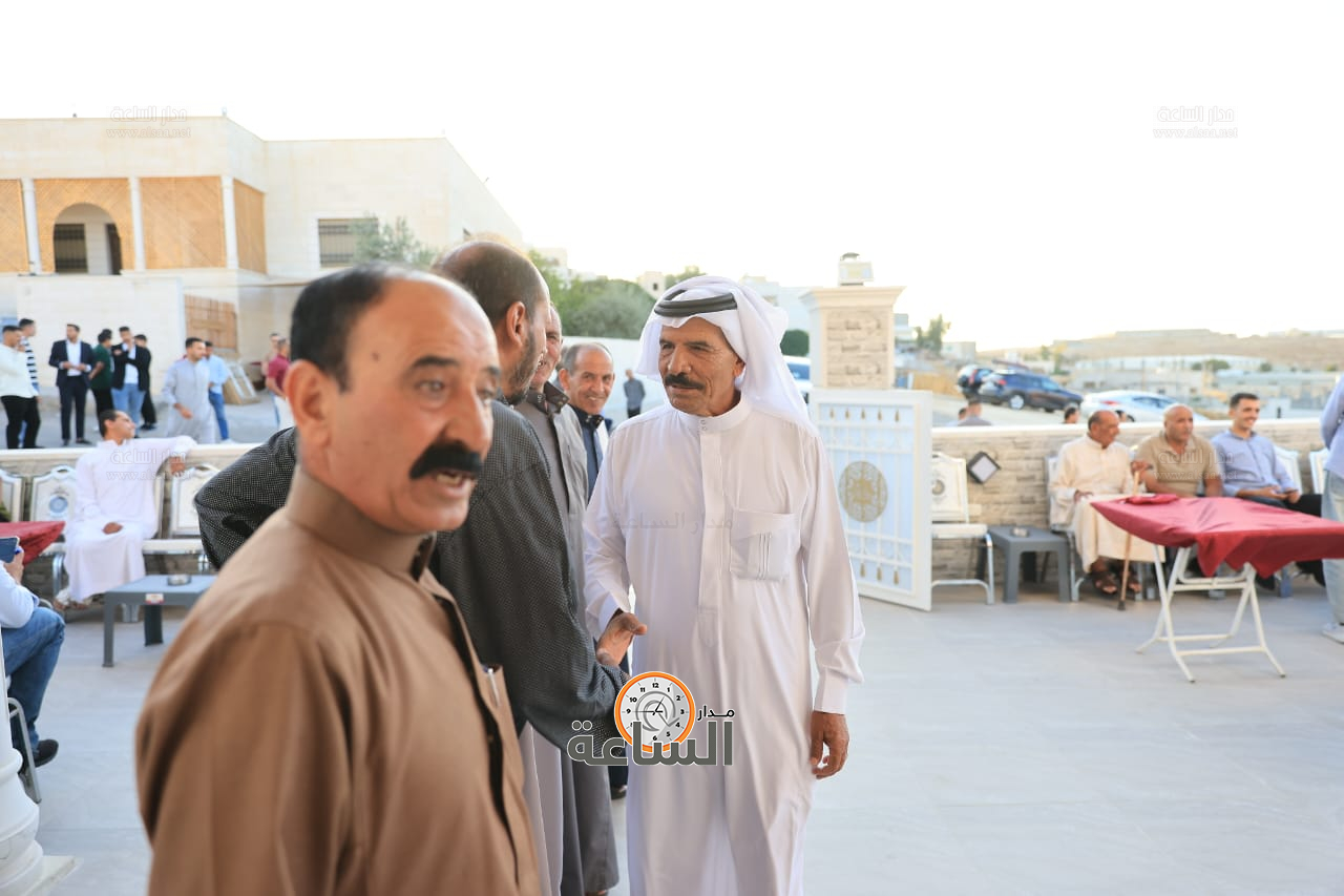 Madar Al-Saa Images 0.6846803914954159