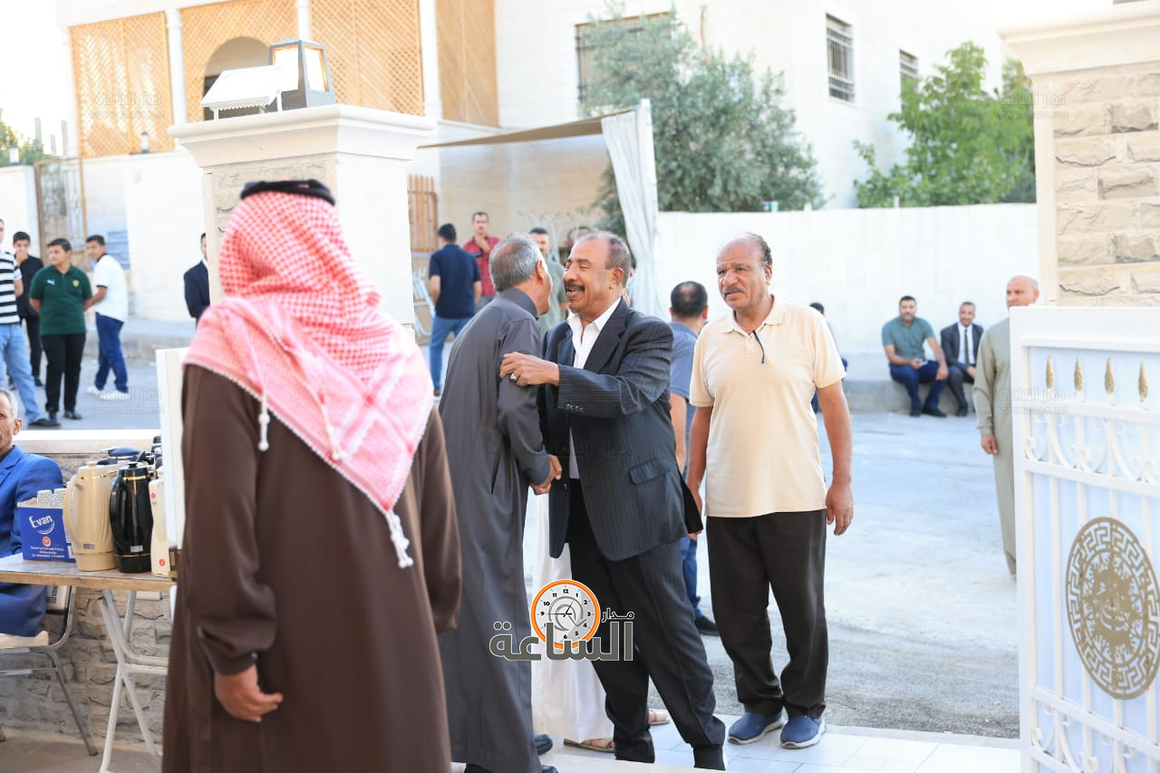 Madar Al-Saa Images 0.3228498153223265