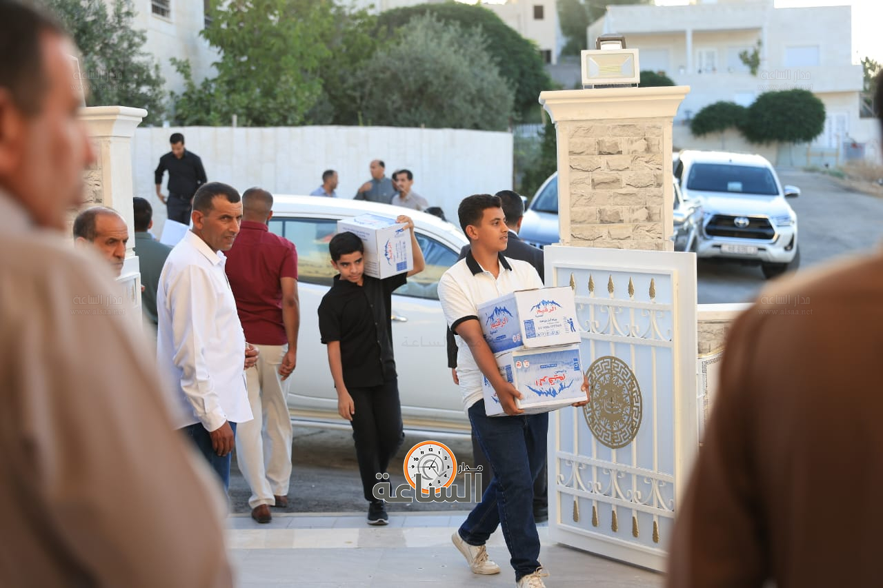 Madar Al-Saa Images 0.8845244089614526