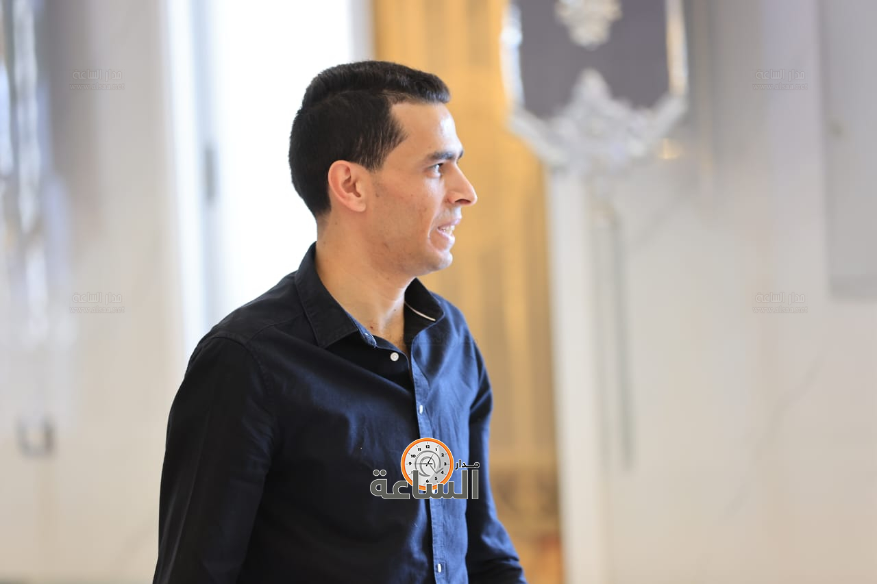 Madar Al-Saa Images 0.44946570862765123