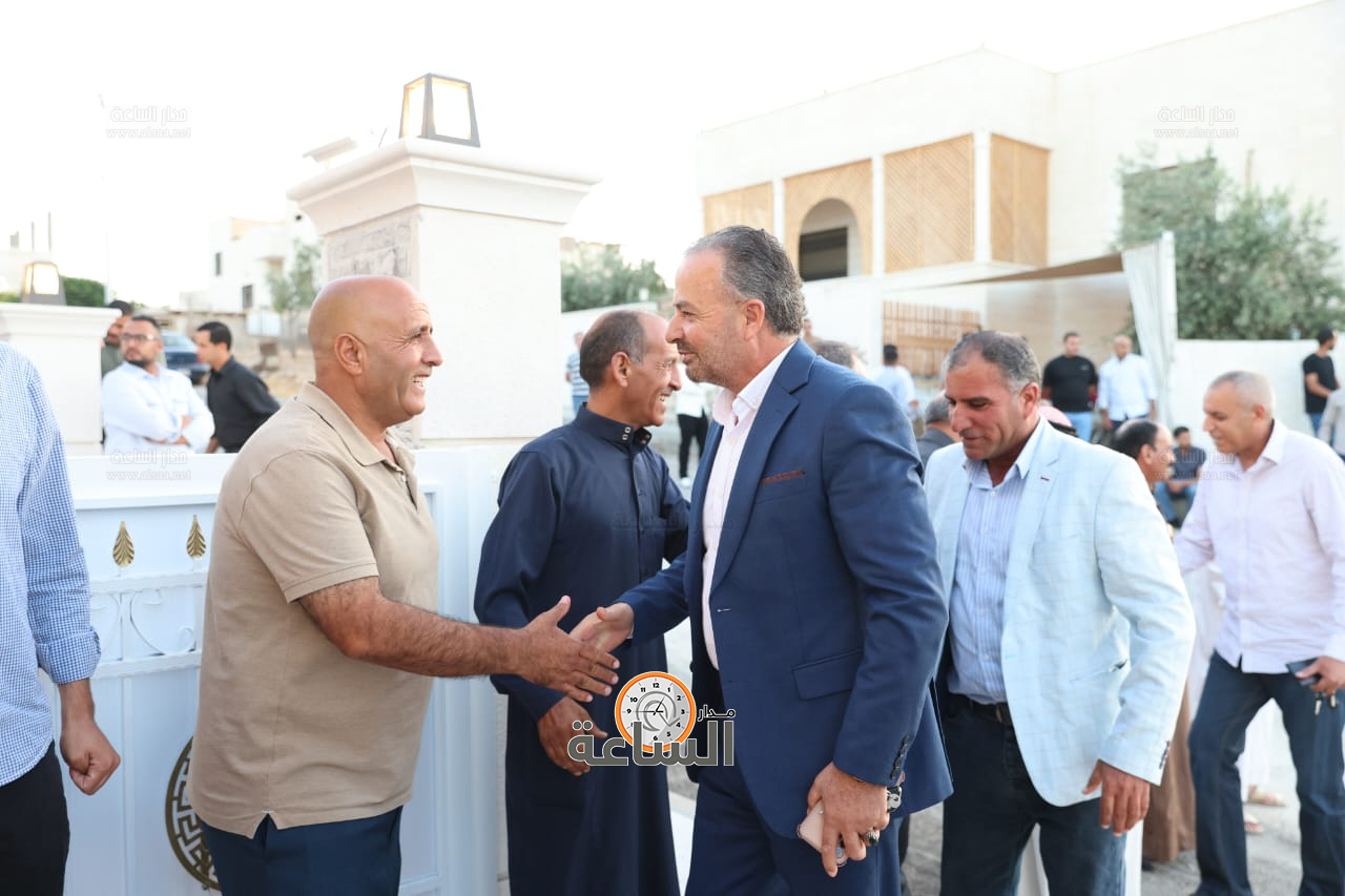 Madar Al-Saa Images 0.7644767139819619