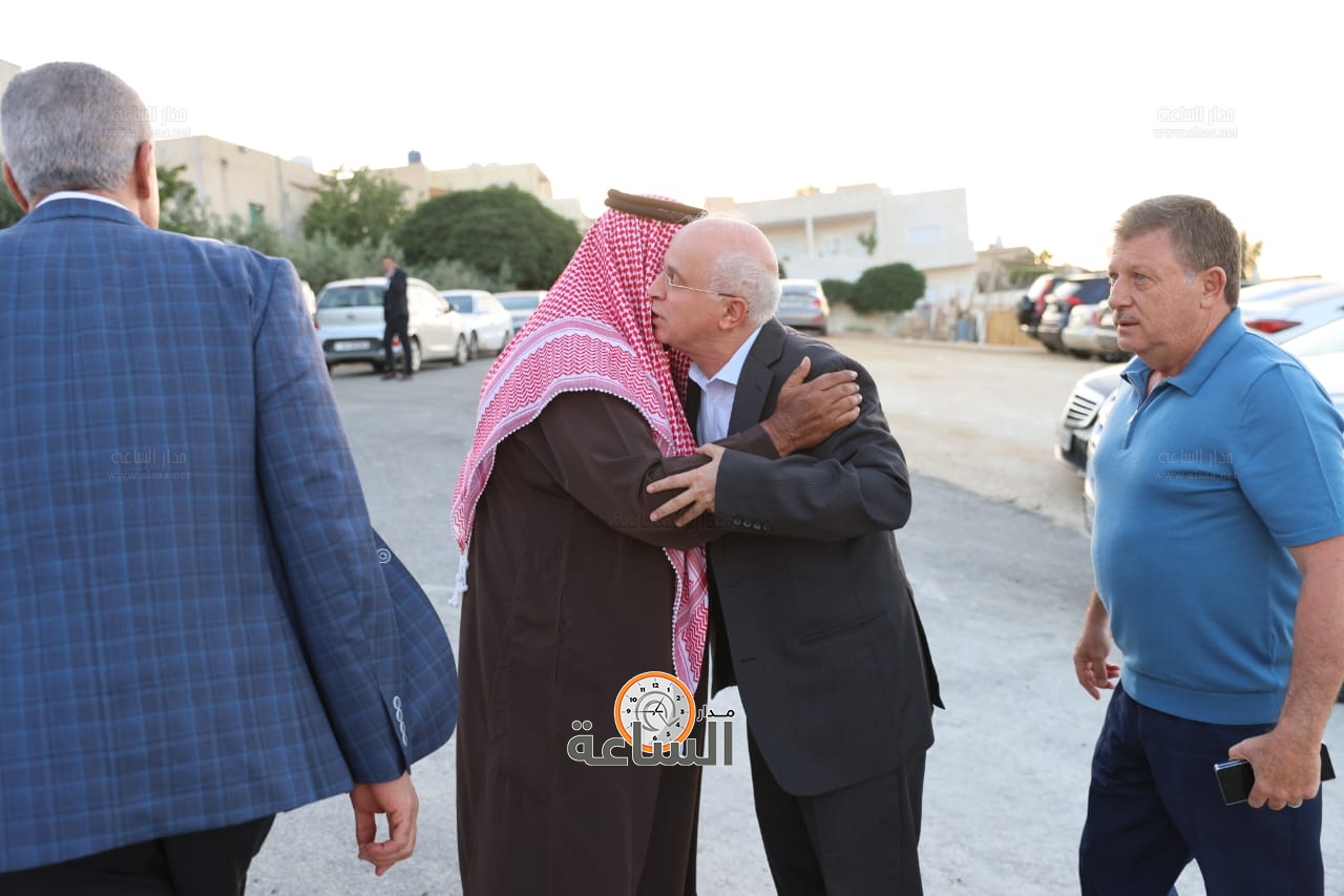 Madar Al-Saa Images 0.158812723054918