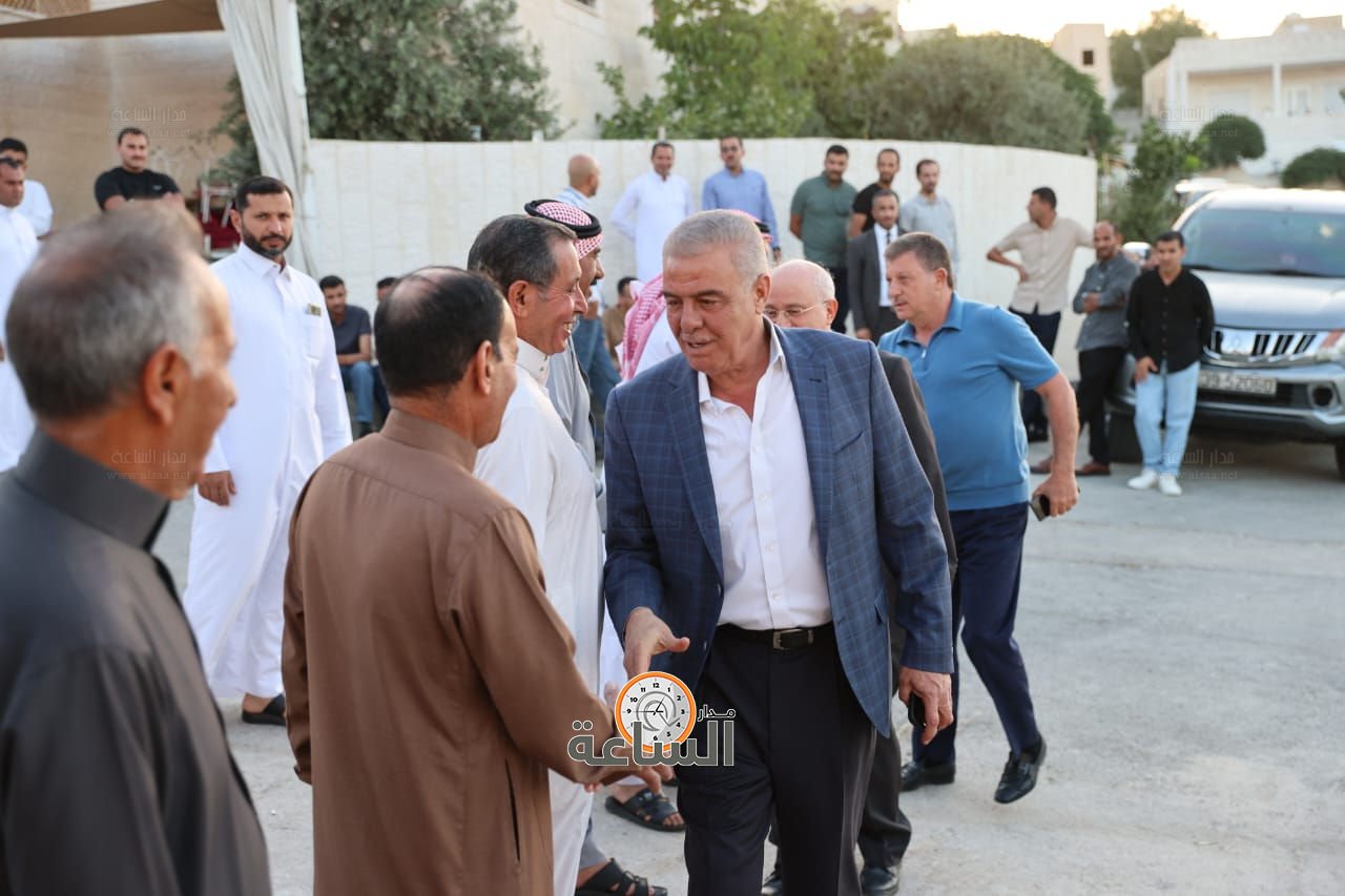 Madar Al-Saa Images 0.00041857194773375905