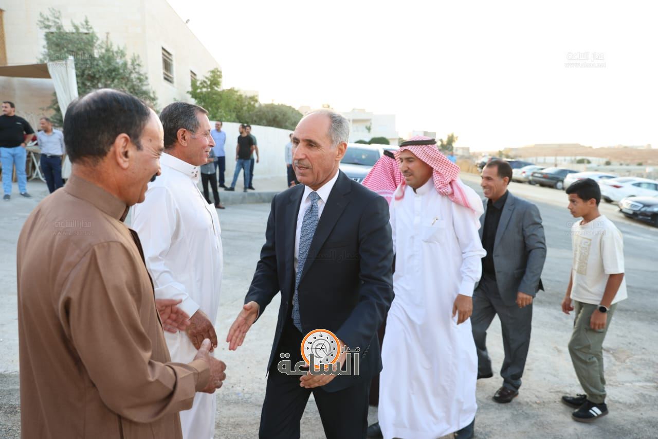 Madar Al-Saa Images 0.3487585801704227