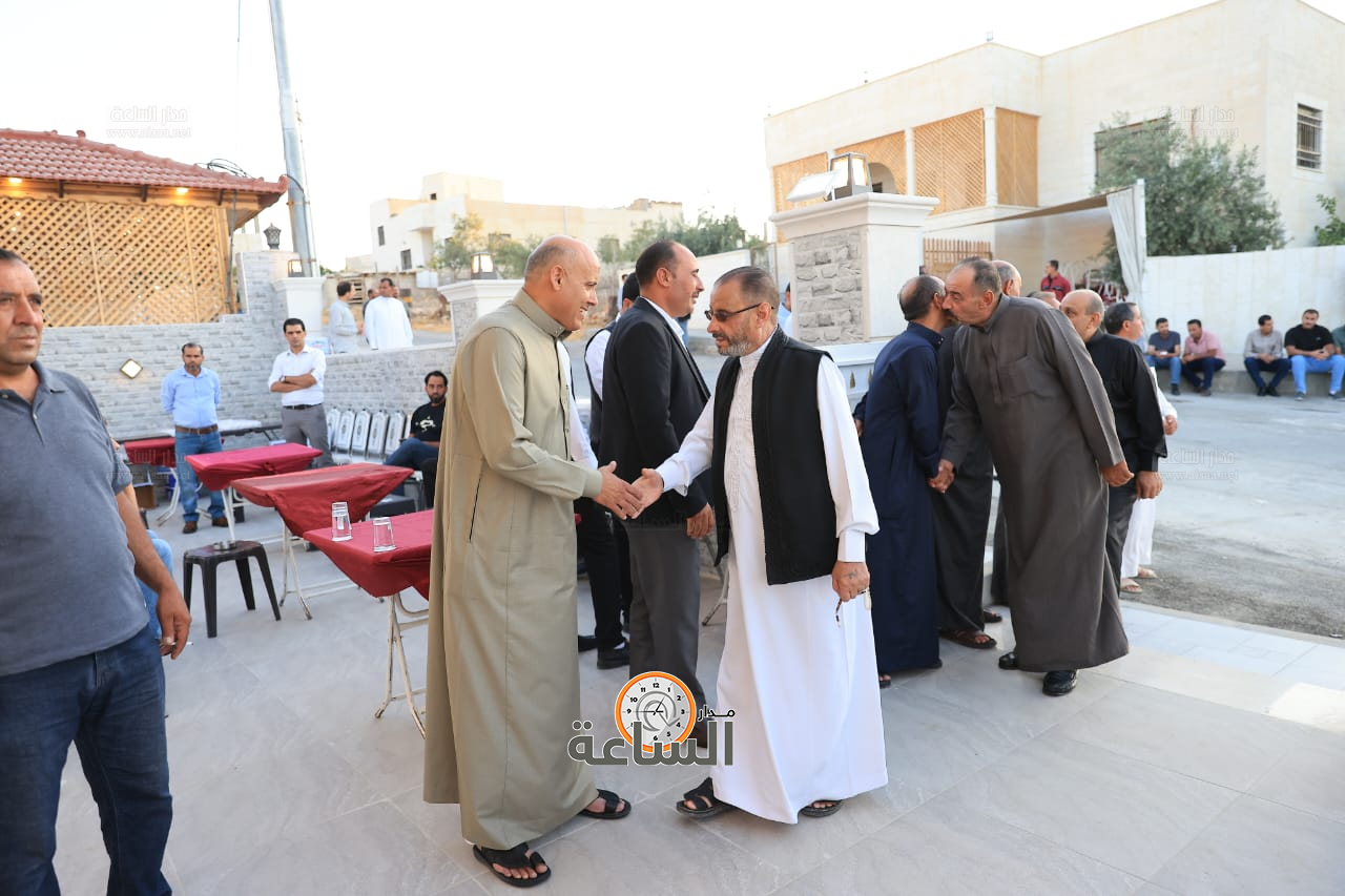 Madar Al-Saa Images 0.810921771934832